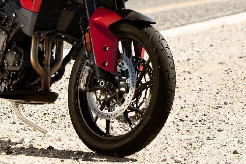 Ban depan Triumph Tiger 900