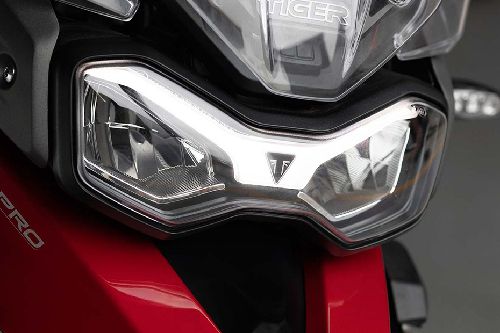 Lampu depan Triumph Tiger 900