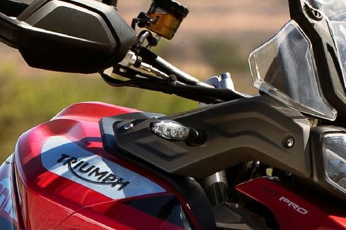 Lampu sein depan samping Triumph Tiger 900