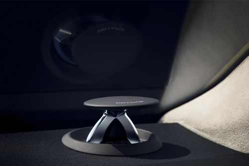 Speakers View of Audi A8 L