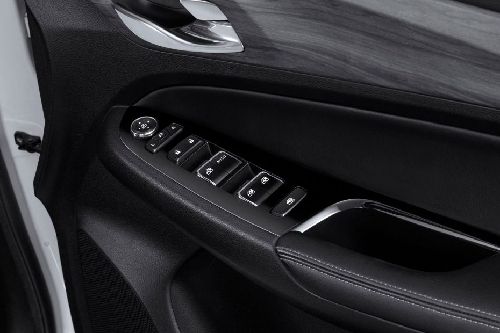 Wuling Cortez CT Drivers Side In Side Door Controls