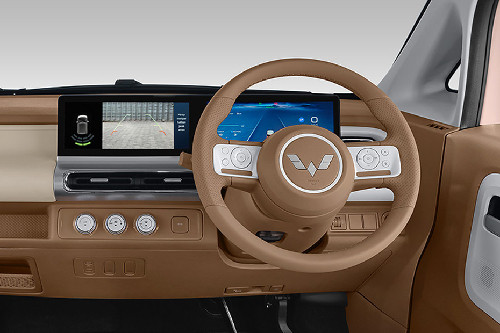 konsol tengah Air EV