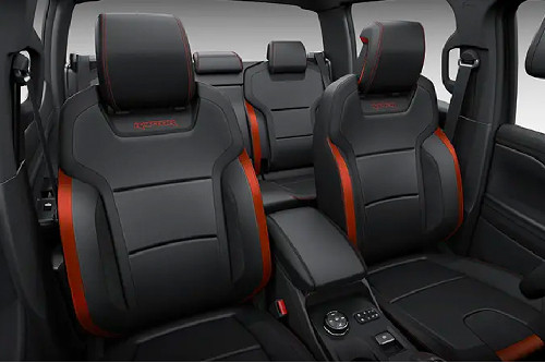 Kursi depan Ranger Raptor