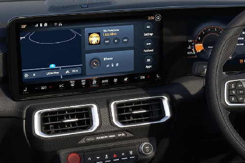 konsol tengah Mustang