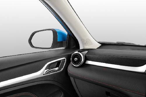 Ventilasi AC depan samping ZS EV