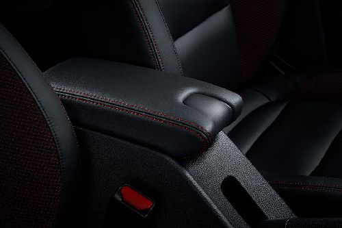 Pemisah depan tengah WR-V