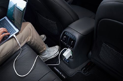 Pengatur AC belakang Kona Electric