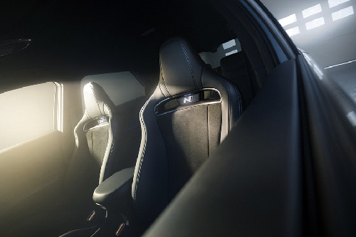 Kursi depan Ioniq 5 N