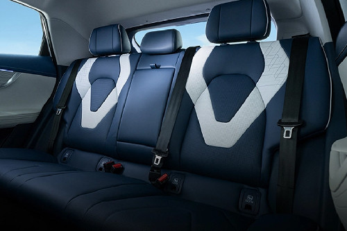 Kursi belakang CHERY E5