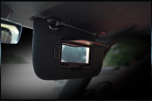 Sun visor dengan vanity mirror CHERY J6