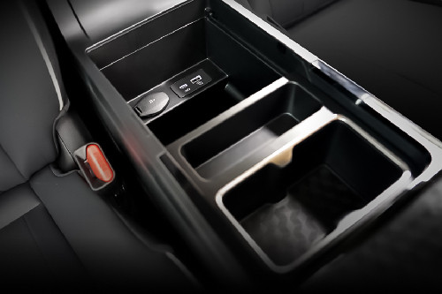 Pemisah depan tengah Tiggo Cross