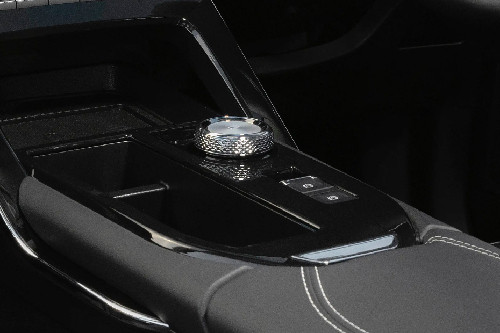 konsol tengah Haval H6 HEV