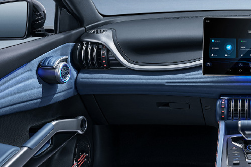 Tampak sisi penumpang Atto 3