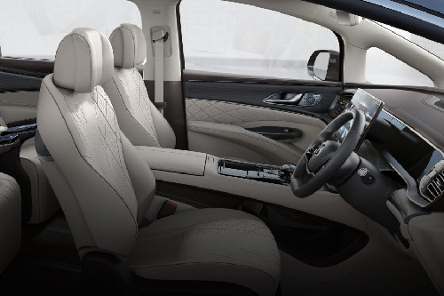 Kursi depan Denza D9