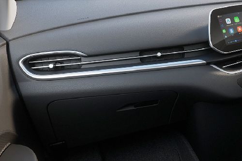 Ventilasi AC depan VF 5