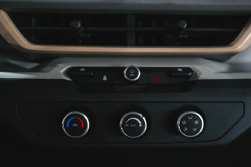 VinFast VF 3 Front Ac Controls