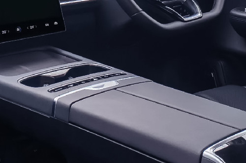 Pemisah depan tengah J7 SHS