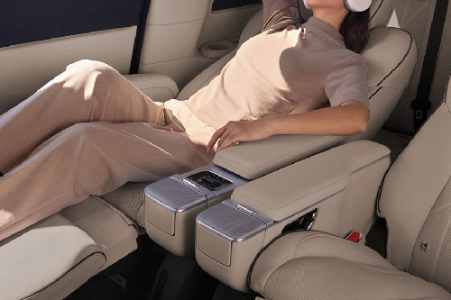 Arm rest belakang X9