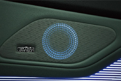 Speakers View of Lexus ES 