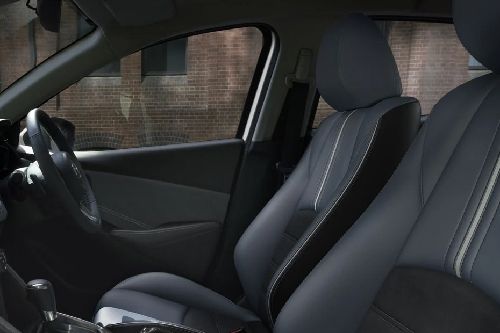 Head rese kursi depan 2 Sedan