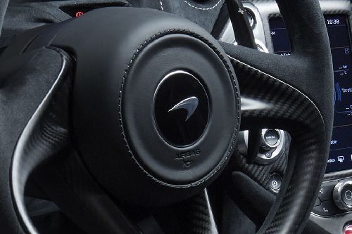 Tampak airbag Mclaren 720S Spider