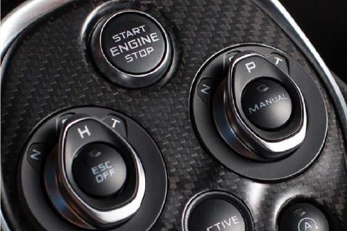 Tombol start-stop mesin Mclaren Fronte