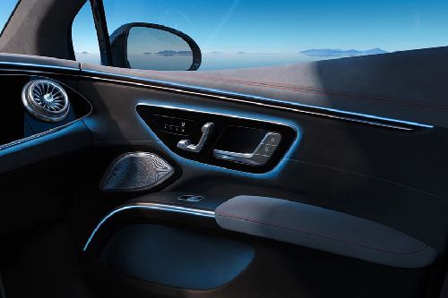 Handle pintu dalam Mercedes Benz EQE