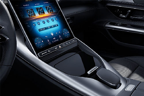 konsol tengah AMG GT