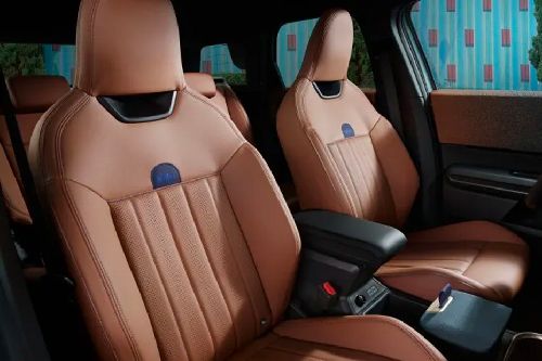 Electric Countryman Front Seats