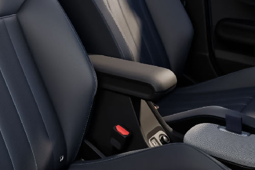Arm rest belakang All New 5 Door