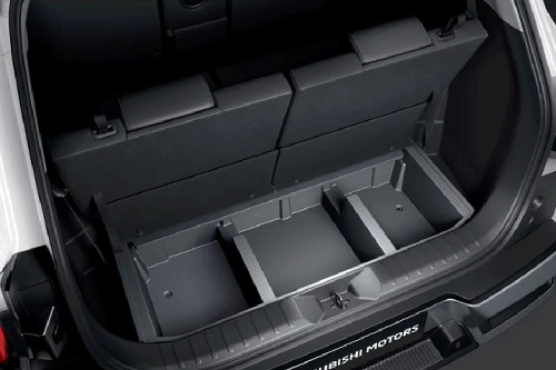 Tampak bagasi Destinator terbuka