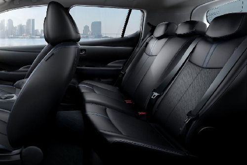 Kursi belakang Nissan Leaf