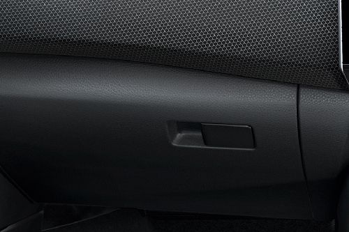 Glove box terbuka Nissan Magnite