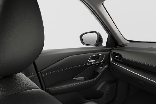 Tampak sisi penumpang X-Trail e-Power