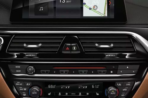 Side AC Controls of BMW 6 Series GT