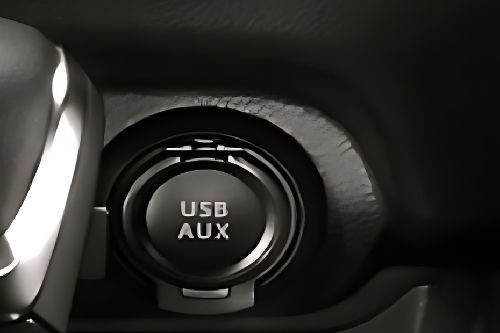 Power outlet Suzuki XL7