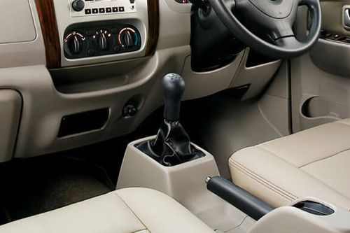 Suzuki APV Luxury Gear Shifter