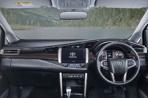 2022 kijang innova Toyota Kijang