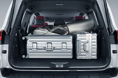 Tampak bagasi Land Cruiser