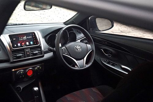 Dashboard View of Yaris Heykers