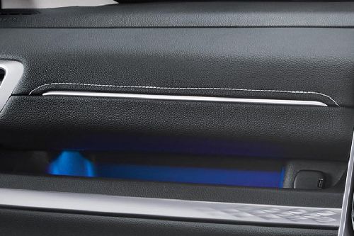 Glove Box Toyota Kijang Innova Zenix Hybrid EV