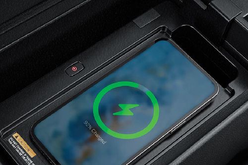 Power outlet Toyota Kijang Innova Zenix Hybrid EV