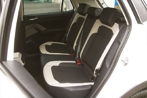 Kursi belakang Volkswagen T-Cross