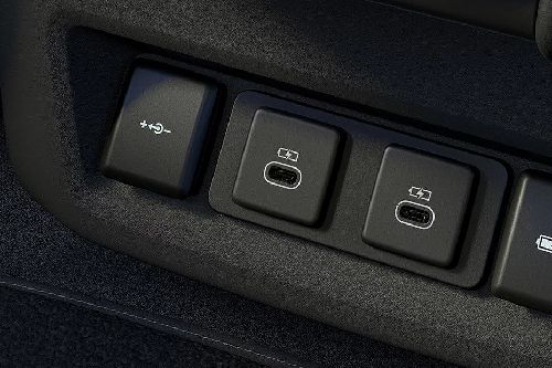 Power outlet Land Rover Discovery