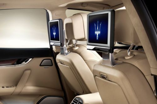 Rear Seat Entertainment of Maserati Quattroporte