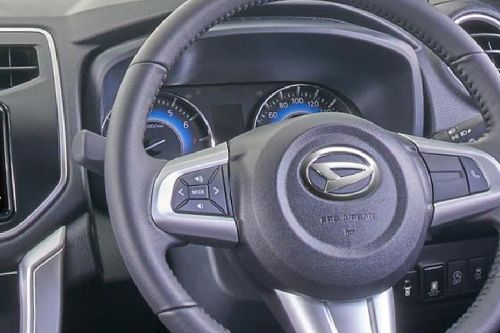 Tombol start-stop mesin Tombol start-stop mesin Daihatsu Fronte