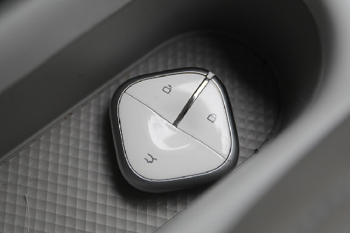 Gantungan kunci Wuling Air EV