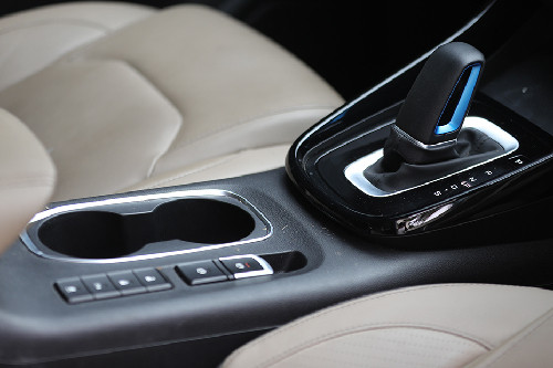 Pemisah depan tengah Almaz Hybrid