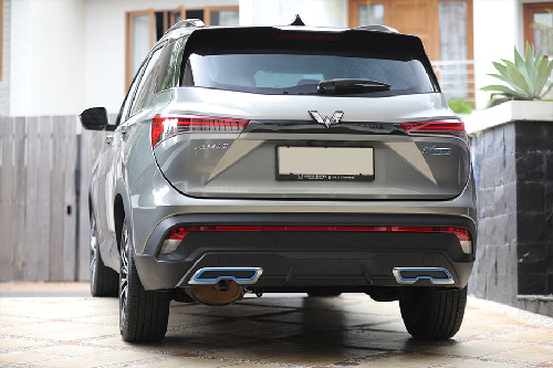 Tampak belakang tengah Almaz Hybrid