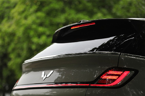 lampu belakang Cloud EV